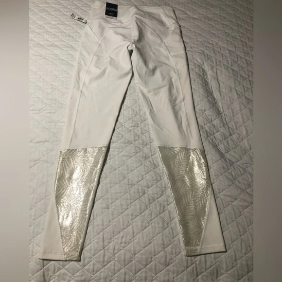 NWT Victoria’s Secret Sport White Mid-Rise Ankle Length Knockout Leggings - Picture 4 of 6
